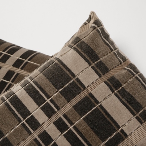 Geiger Textiles Pillow Covers SET of 2 Brand New - Picture 3 of 4